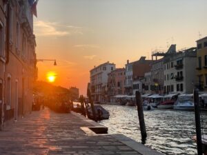 picture of sunset in Venice